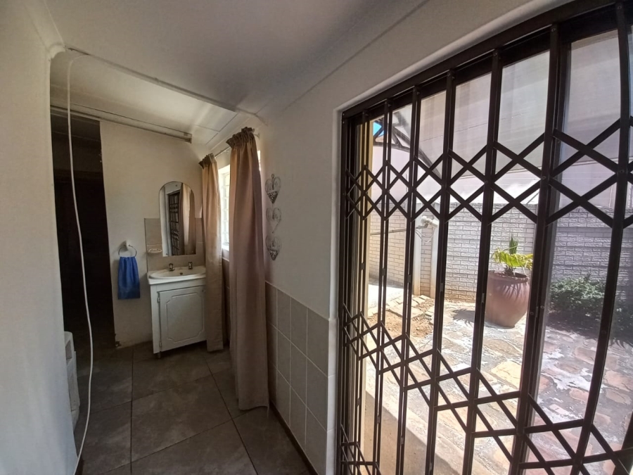 To Let 2 Bedroom Property for Rent in Jeffreys Bay Central Eastern Cape